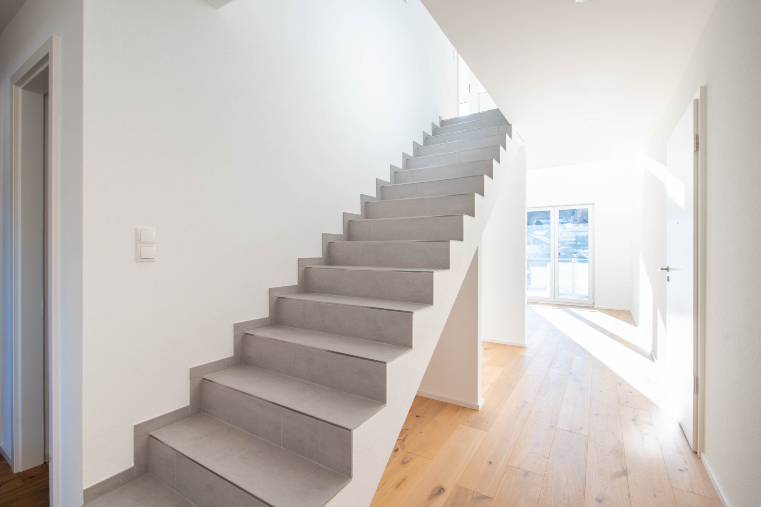 Architektonische Betontreppe